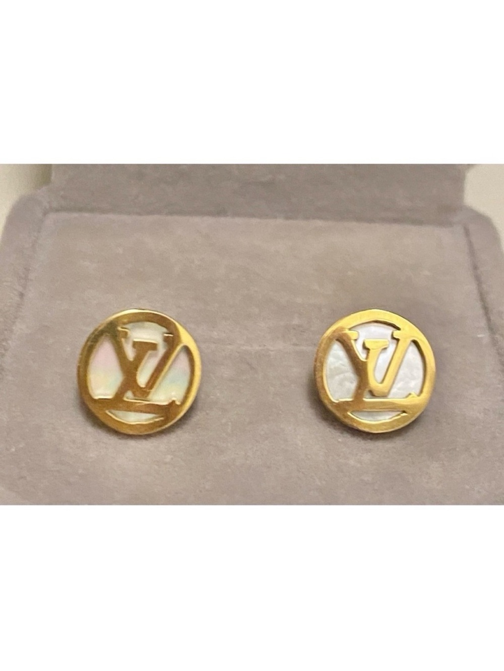 Fashion Jewelry 14K Gold Plated Round Stud Earrings with Mother-of-Pearl